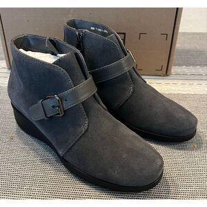 Trotters Women's Mindy Ankle Bootie - 5